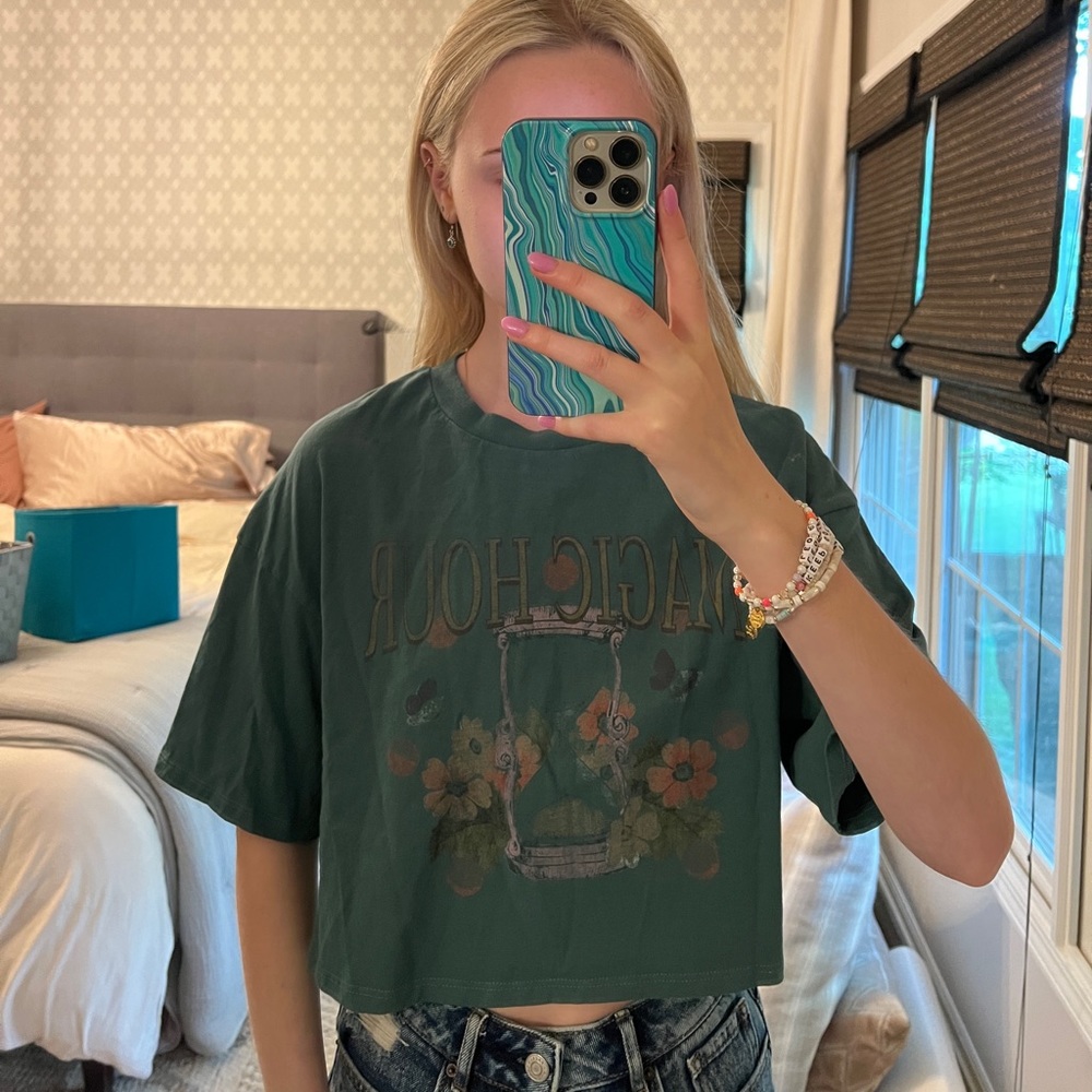 Cotton On cropped T-shirt in size XS